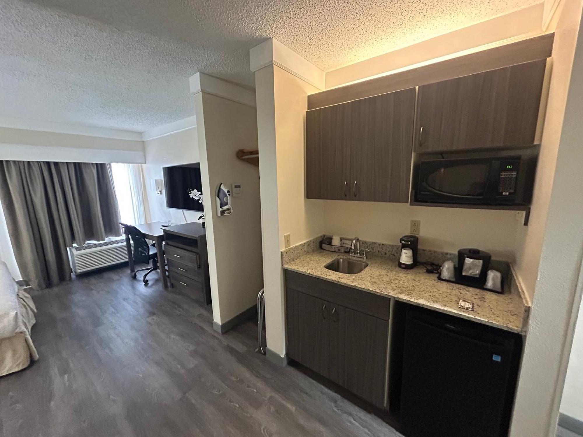Airport Inn Fort Myers Zewnętrze zdjęcie
