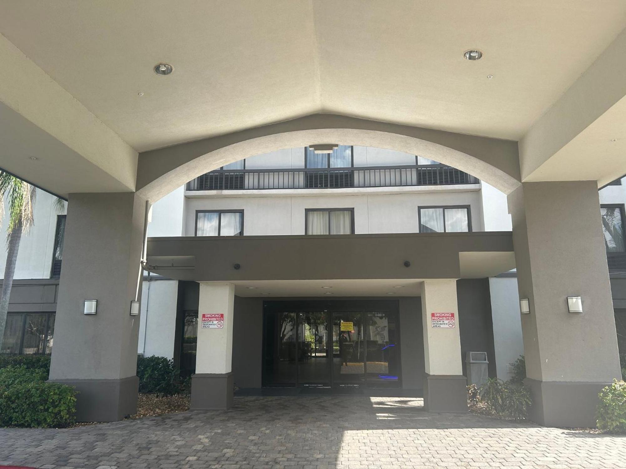Airport Inn Fort Myers Zewnętrze zdjęcie